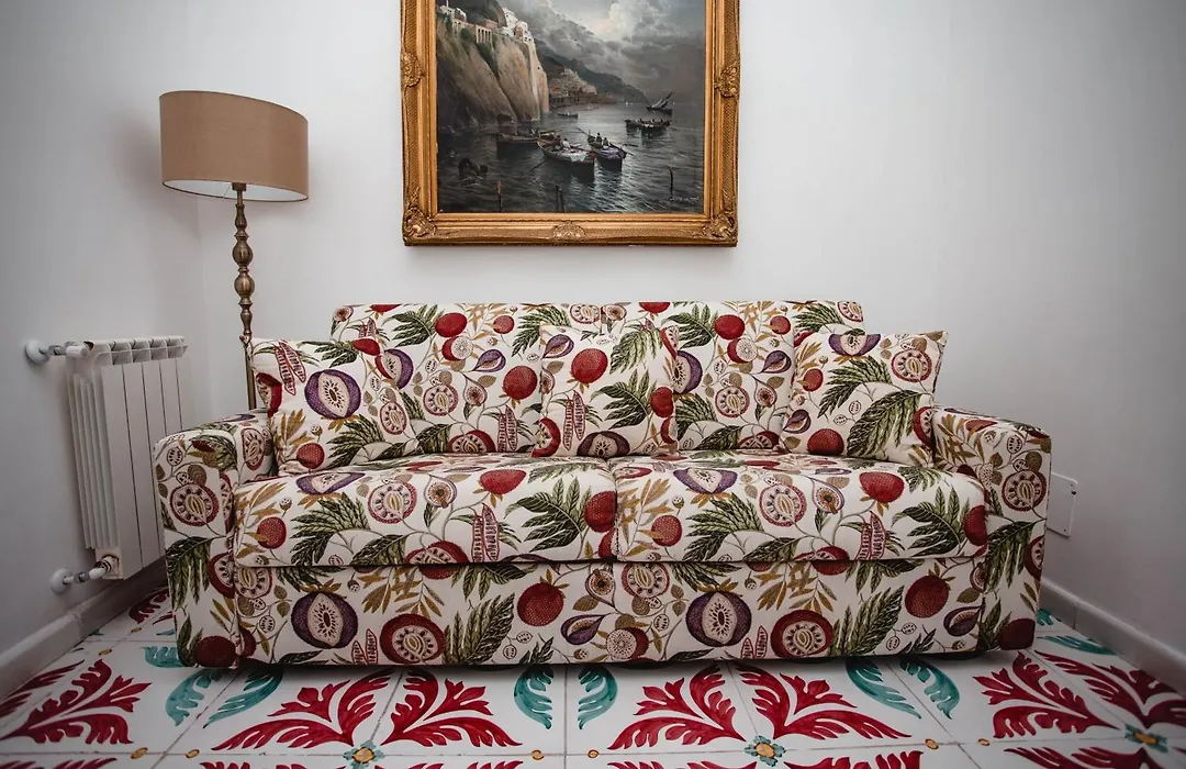 Delfini Trevi House-1